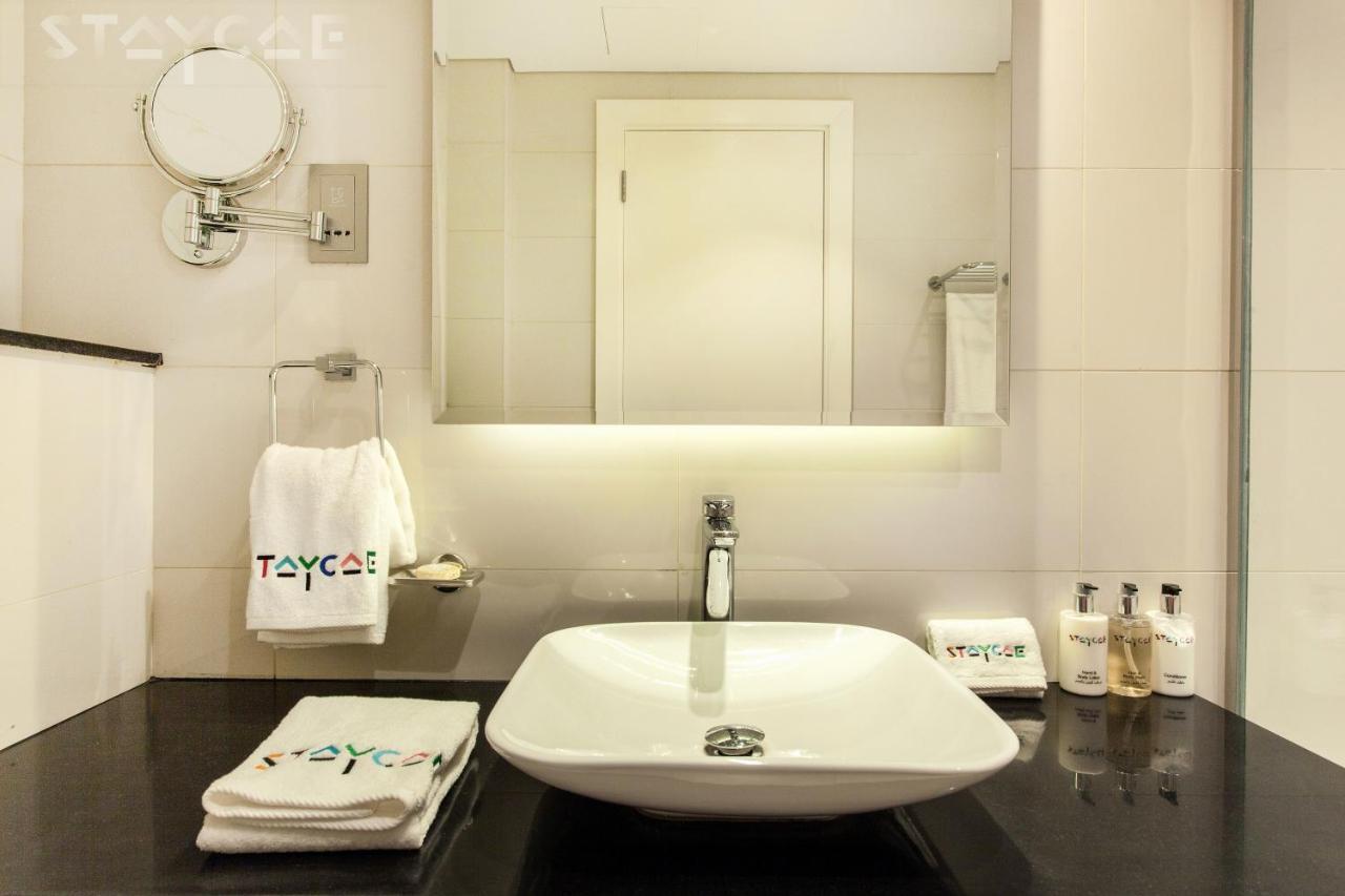 Staycae Holiday Homes - Majestine Dubai Exteriör bild